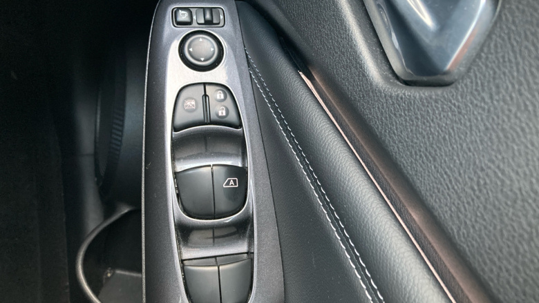 Nissan Juke 1.6 Hybrid Tekna 5dr Auto Hybrid Hatchback